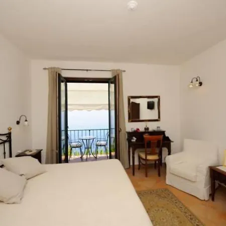 Couette-café Solaria 3*