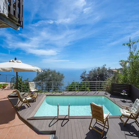 Solaria Готель типу 